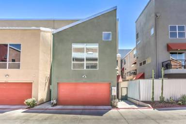 Main picture of 1999 Yaupon Ave