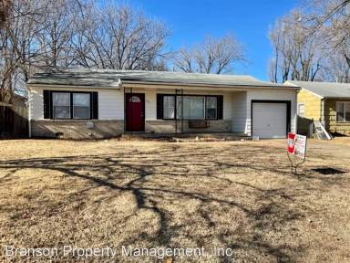 Main picture of 239 Stearns Ave