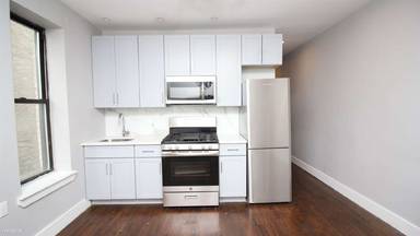 Main picture of 401 Macon St