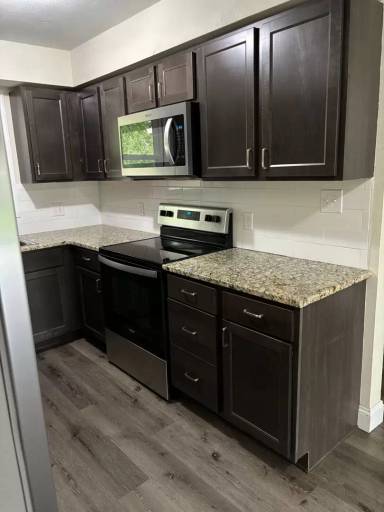 Main picture of 313-315 E Redwood St