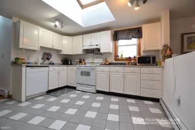 Main picture of 66 Brooks St