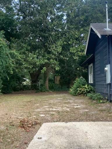 Main picture of 1711 Wisteria St