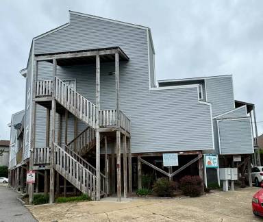 Main picture of 1326 W Ocean View Ave