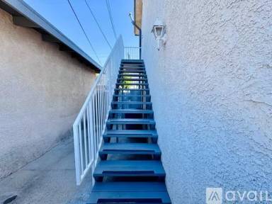 Main picture of 3332 Newton St