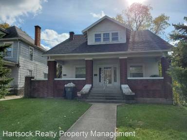 Main picture of 705 W Elm St