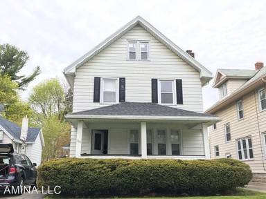 Main picture of 333 McNaughton St