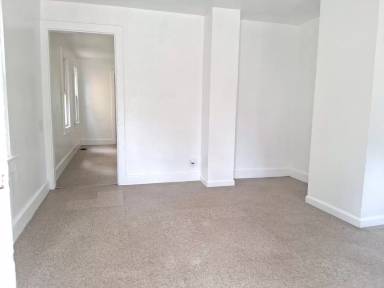 Main picture of 213 Cohansey St