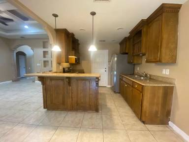 Main picture of 2220 N Opal St