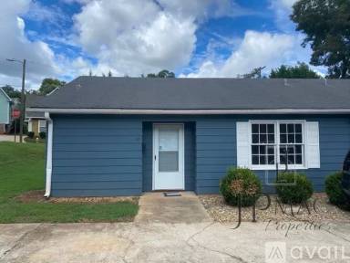 Main picture of 6 Simmons Ct