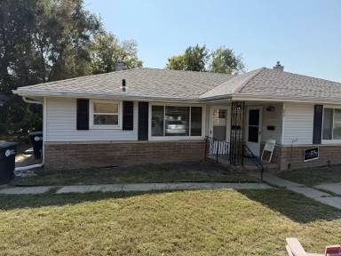 Main picture of 4819 Taylor St