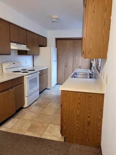 Main picture of 155 W Adams St
