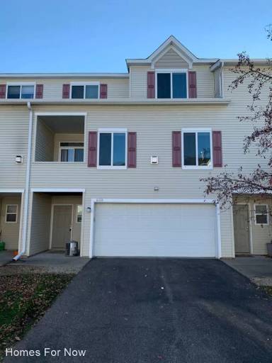 Main picture of 6824 Meadow Grass Ln S