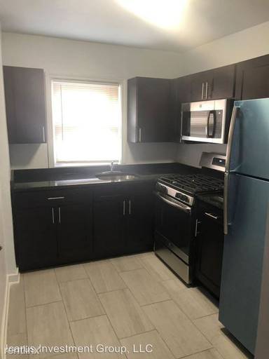Main picture of 4208 South Michigan Avenue - 4210-3