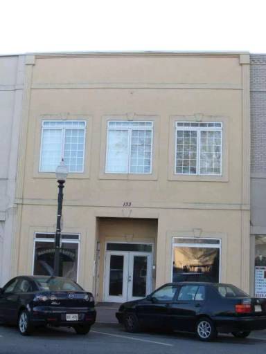 Main picture of 129 S Hill St