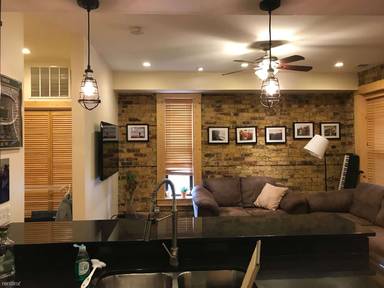 Main picture of 1376 N Dean St