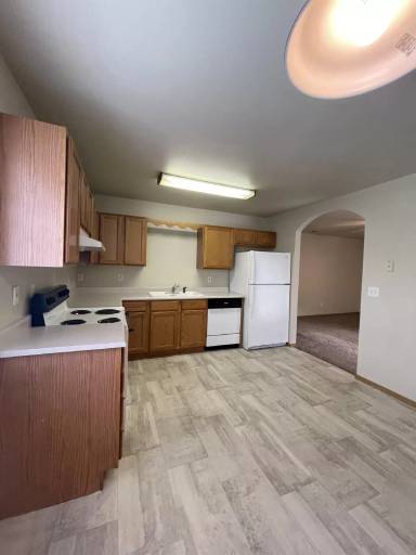 Main picture of 251 N Hawthorne Ave