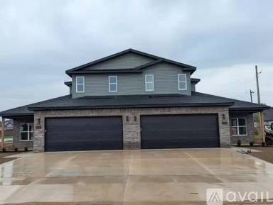 Main picture of 611 Cosmos St