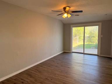 Main picture of 404 SW 24th St