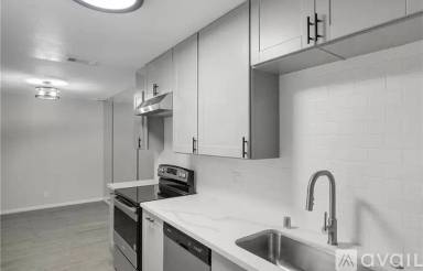Main picture of 2812 N Auburn Ct