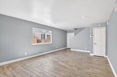 Main picture of 7520 Bowles Dr