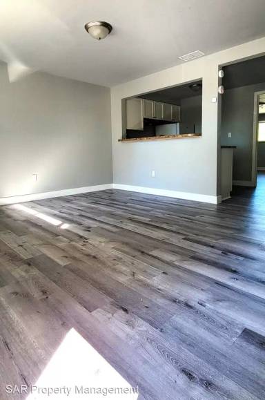 Main picture of 631 SW 70th Ter