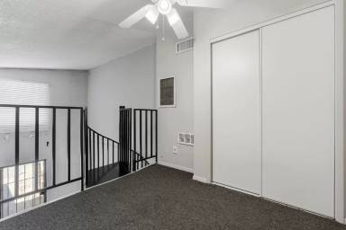 Main picture of 410 E McMurray Blvd