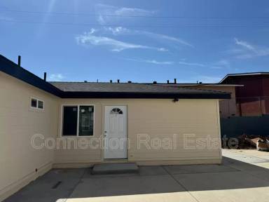 Main picture of 651 Ward St