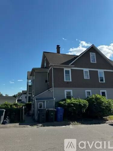 Main picture of 50 Brightwood Ave