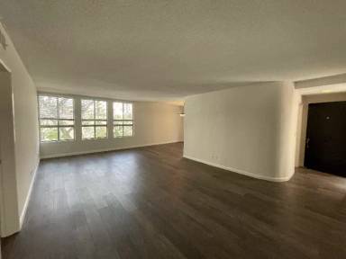Main picture of 147 N Almot Dr