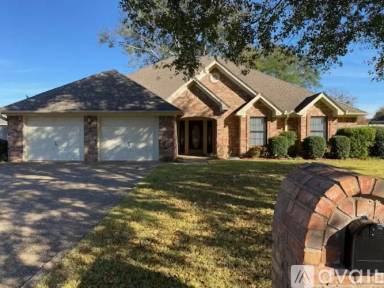 Main picture of 19175 Valley Dr