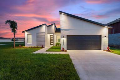 Main picture of 2400 Rock Ct