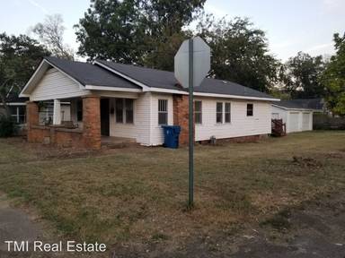 Main picture of 901 Jackson Blvd
