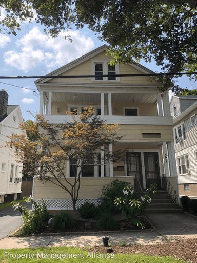 Main picture of 921 Dewitt St