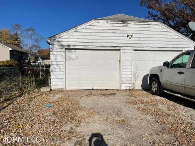 Main picture of Duplex in Green Bay