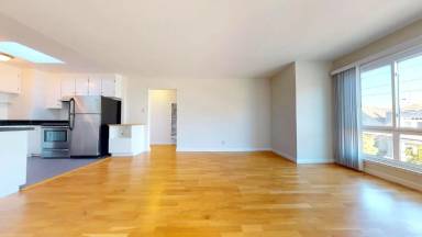 Main picture of 359 21st Avenue - 4