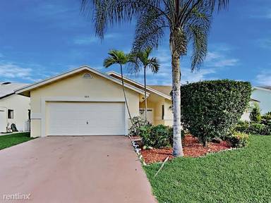Main picture of 8315 NW 80th St
