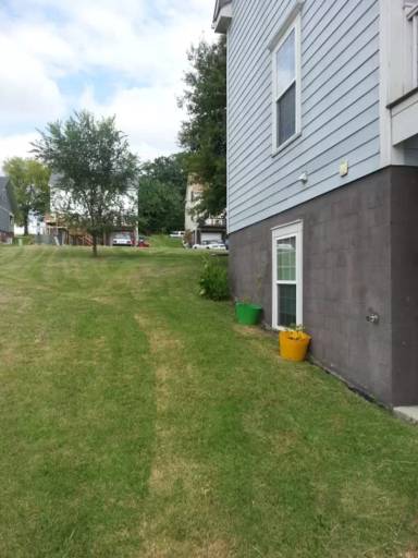 Main picture of 1737 Moses Ave