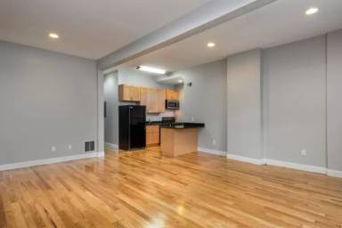 Main picture of 490 Hamilton St