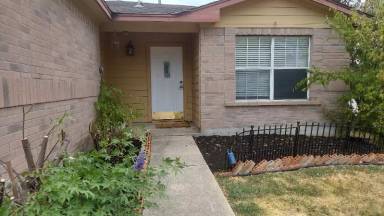 Main picture of 3800 Hickox Dr