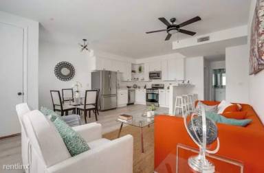 Main picture of 125 E Spruce Ave