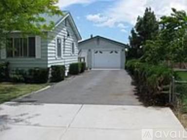 Main picture of 555 Spruce St