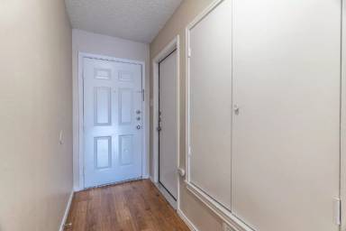 Main picture of 5528 Lochmoor