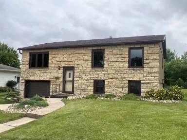 Main picture of 3428 Dove St