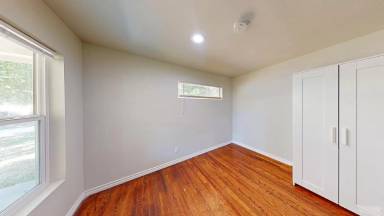 Main picture of 1911 Bosque Ln