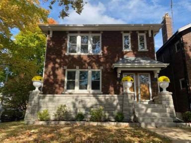 Main picture of 3849 Fillmore St