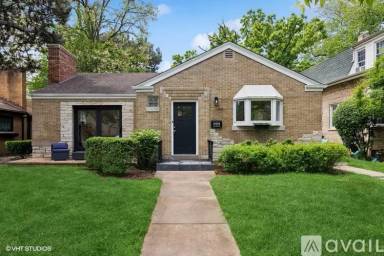 Main picture of 6434 N Leoti Ave
