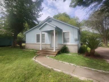 Main picture of 2107 Beaumont Rd