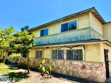 Main picture of 12 Vaquero Ln