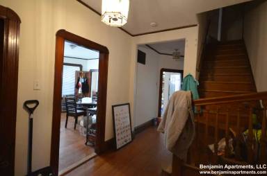 Main picture of 10 Mapleton St