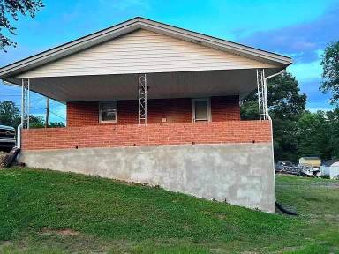 Main picture of 476 Laurel Dr